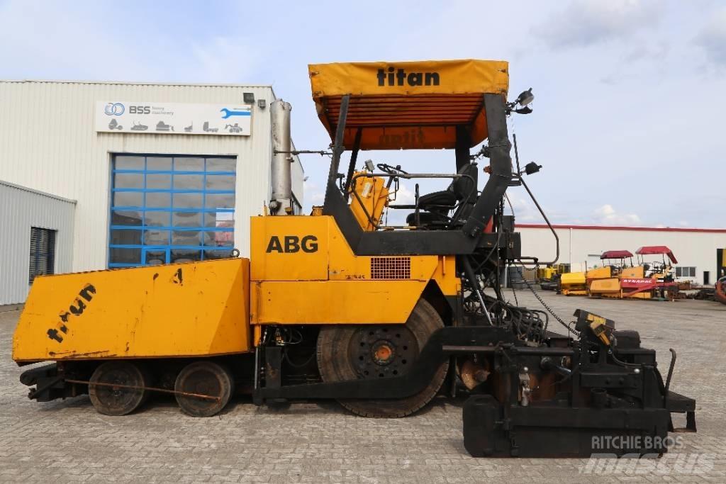 ABG Titan 455 沥青摊铺机
