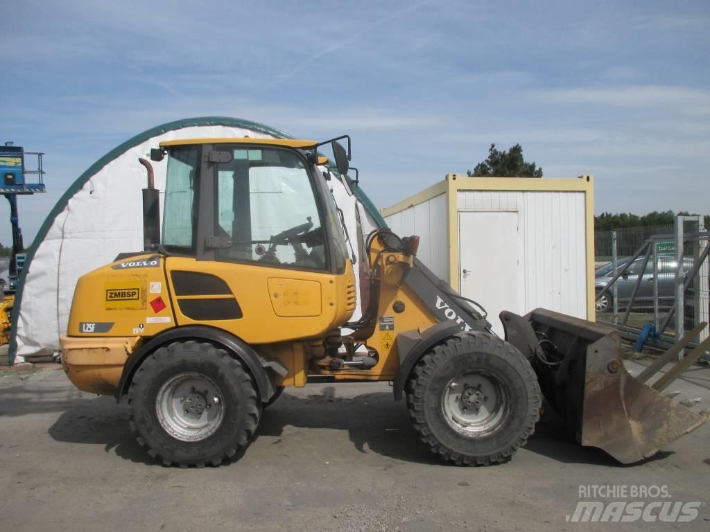 Volvo L 25 F 轮式装载机