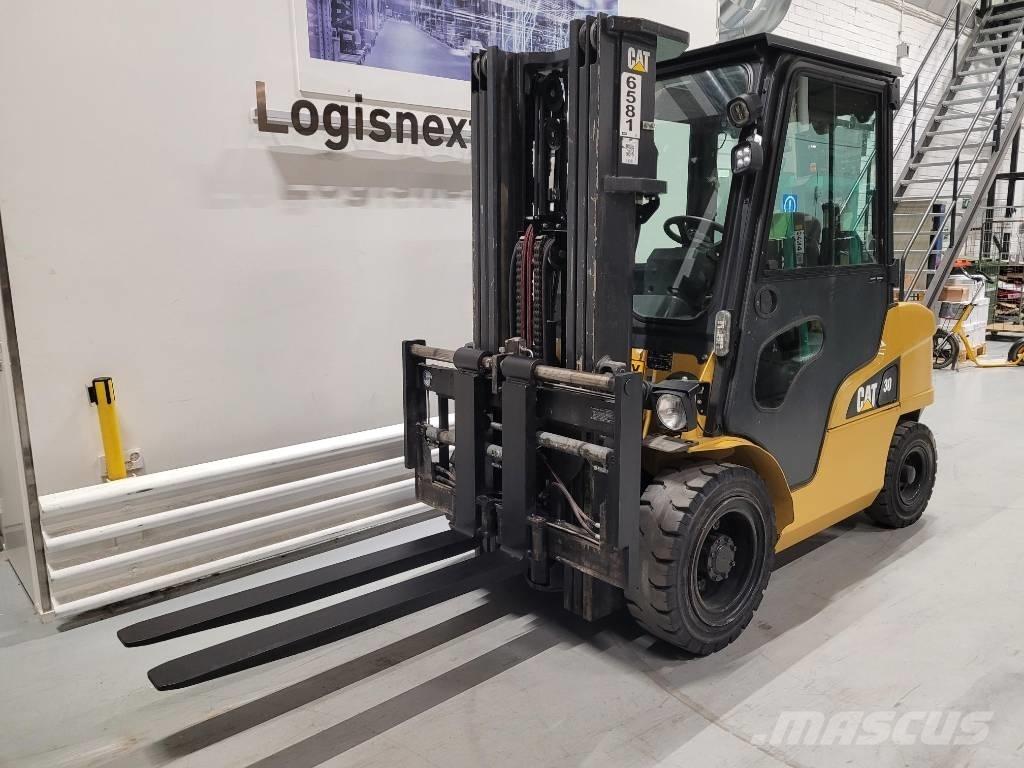 CAT DP 30 N 柴油叉车