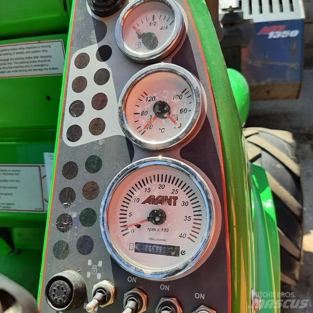 Avant 635 多功能装载机