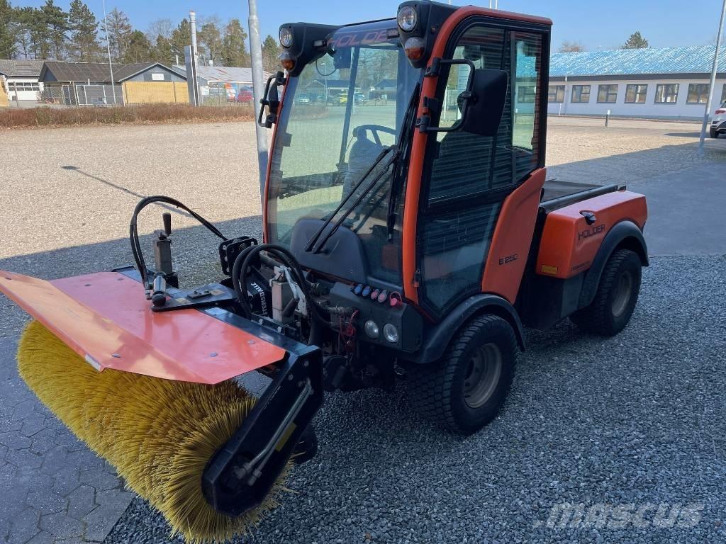 Holder B250 小型拖拉机