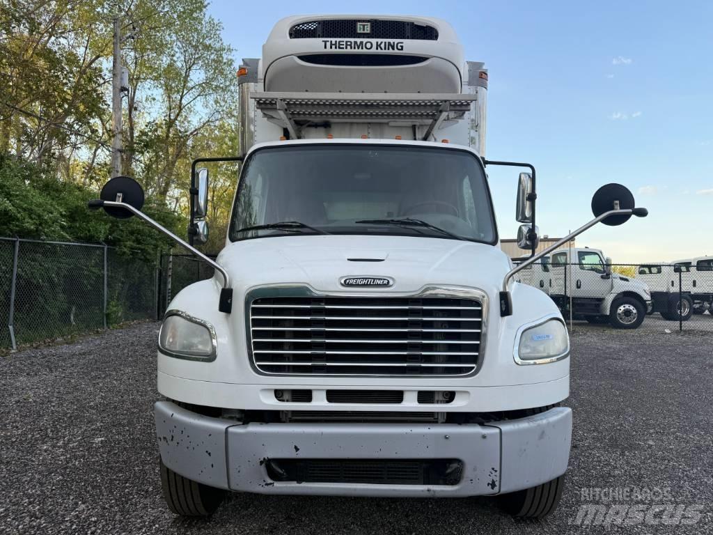 Freightliner M 106 冷藏车