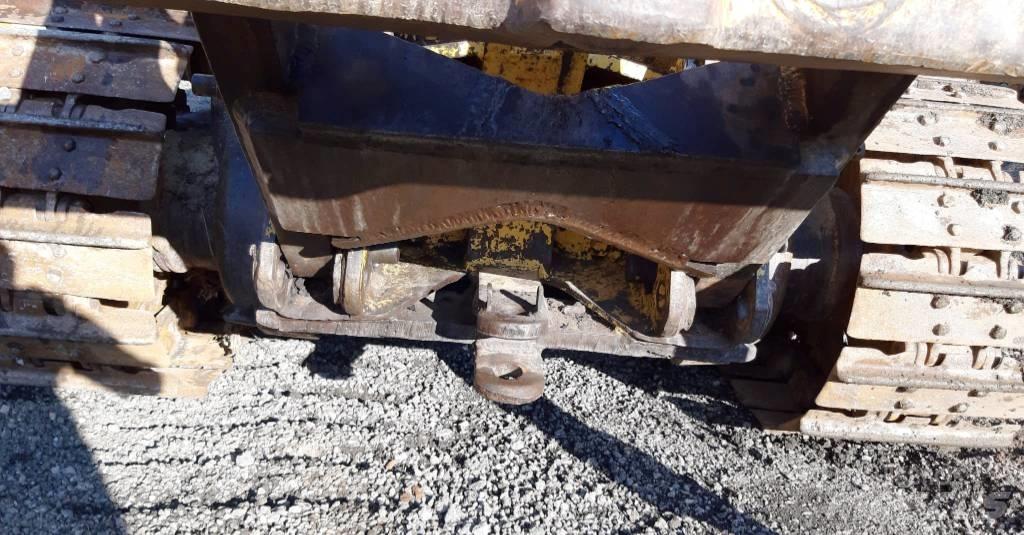 Komatsu D58E-1 履带式推土机