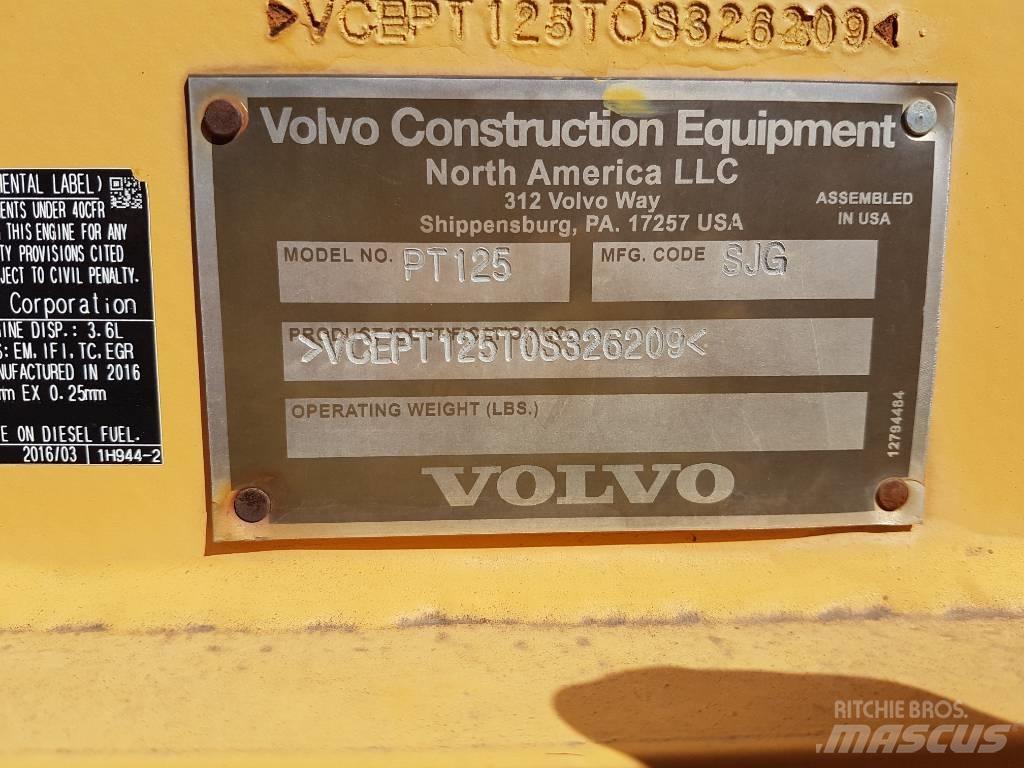 Volvo PT125 胶轮压路机