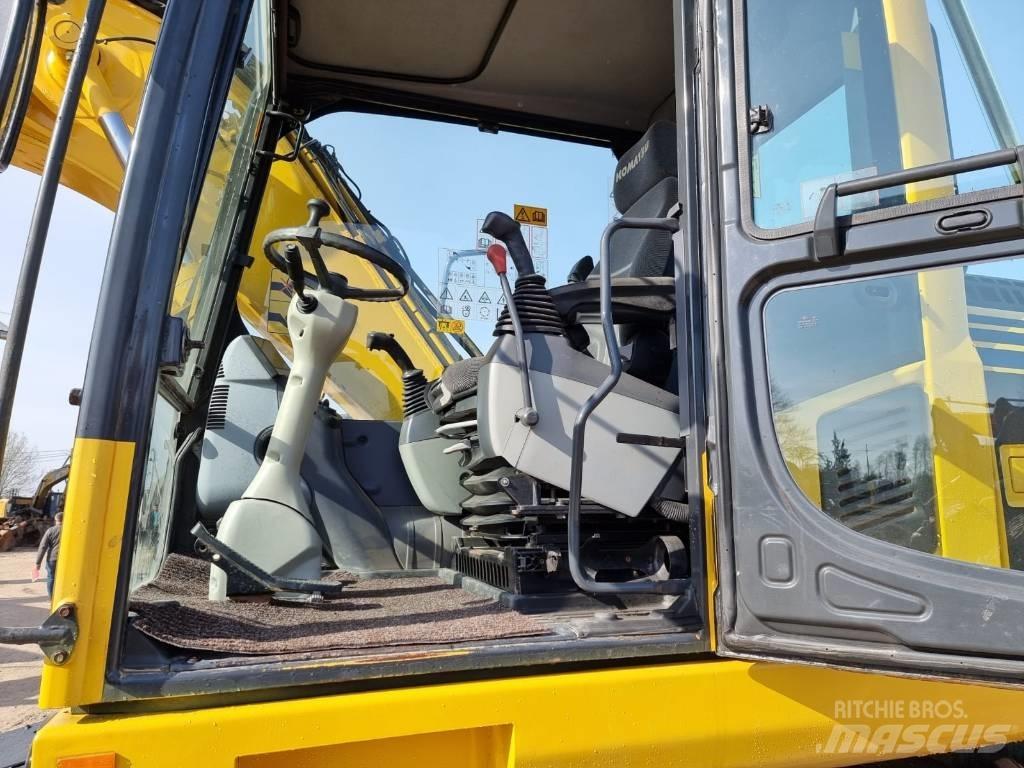 Komatsu PW 148-8 轮式挖掘机