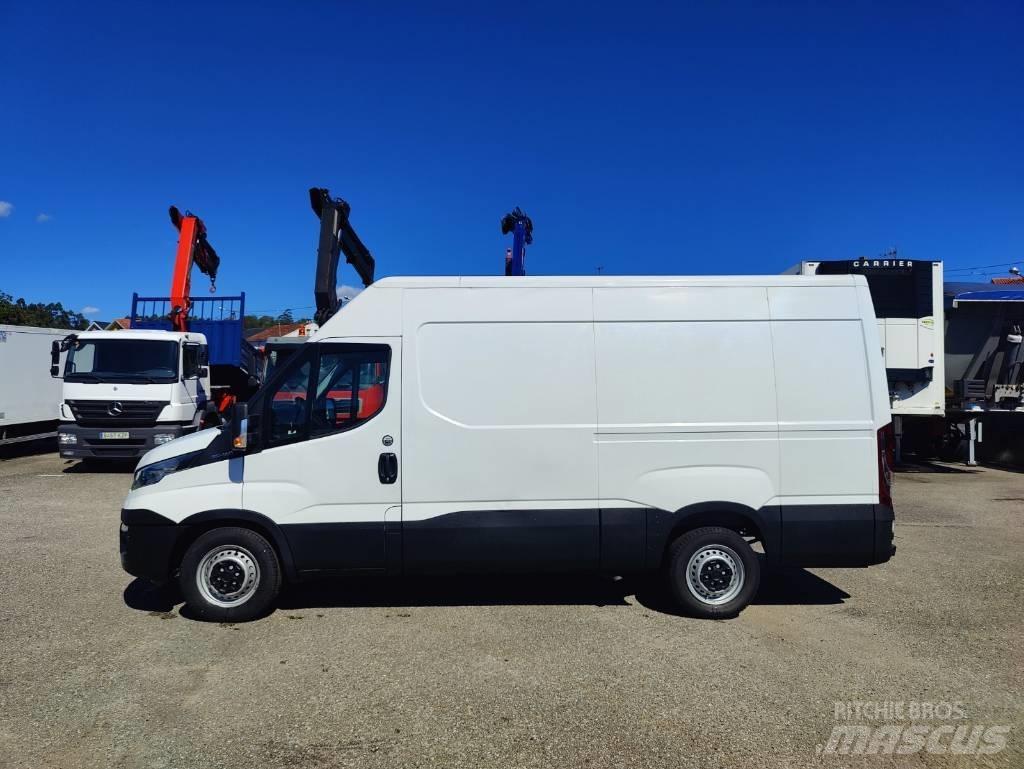 Iveco Daily 35 S 14 大型面包车
