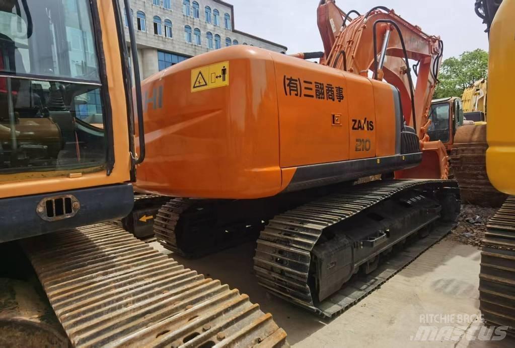 Hitachi ZX 210 履带挖掘机