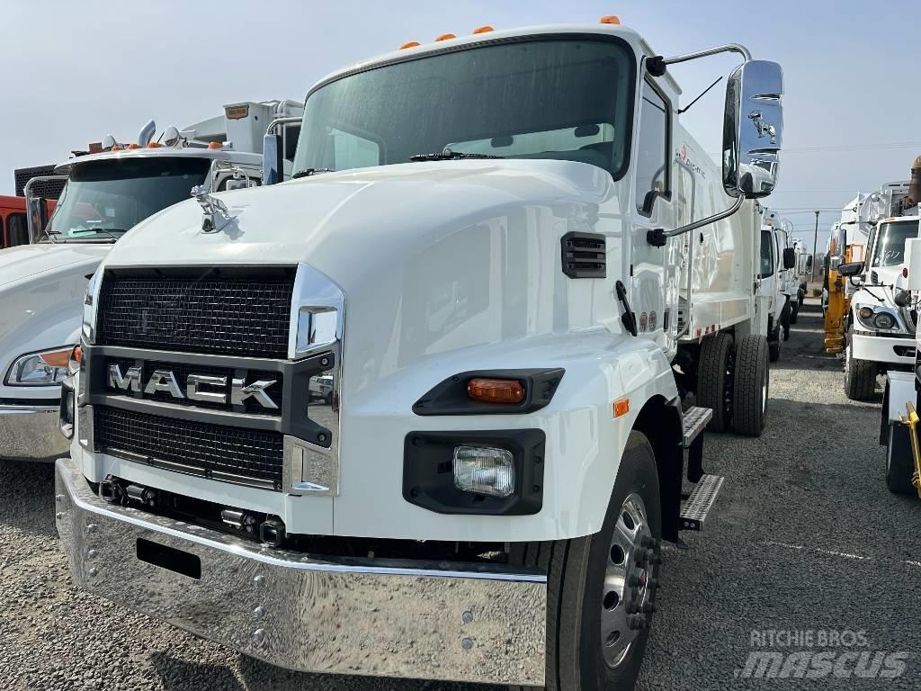 Mack MD7 垃圾车