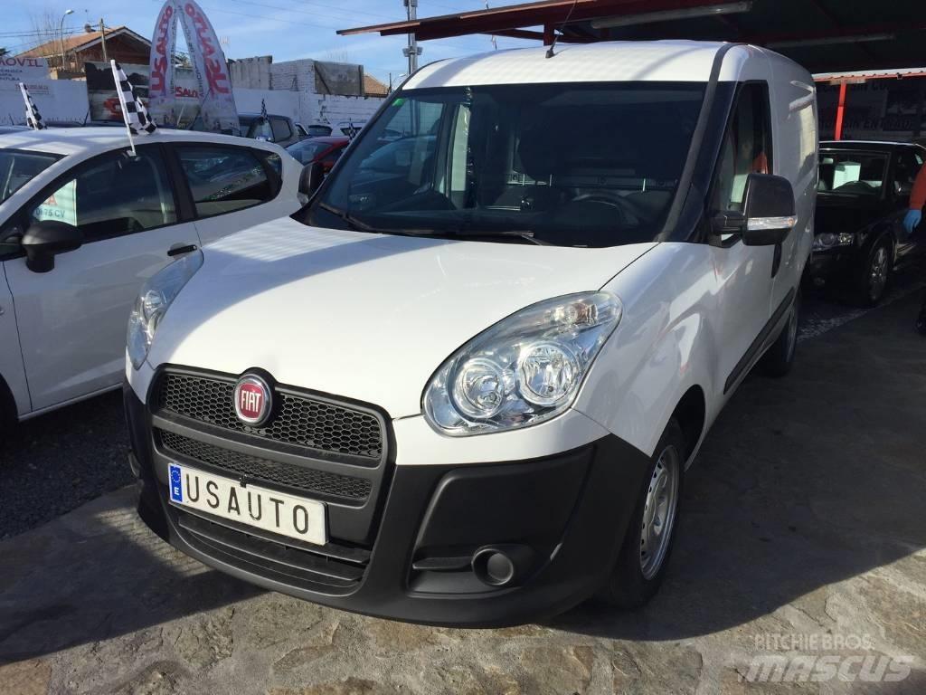 Fiat Doblo Cargo 大型面包车