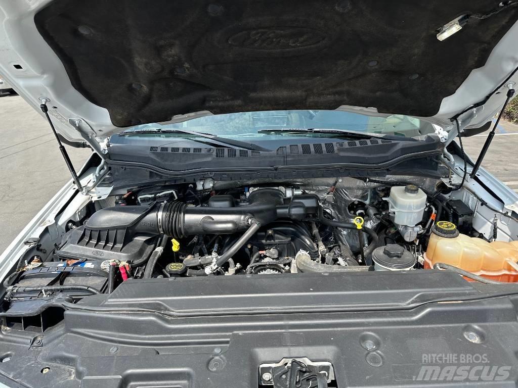 Ford F 550 平板车