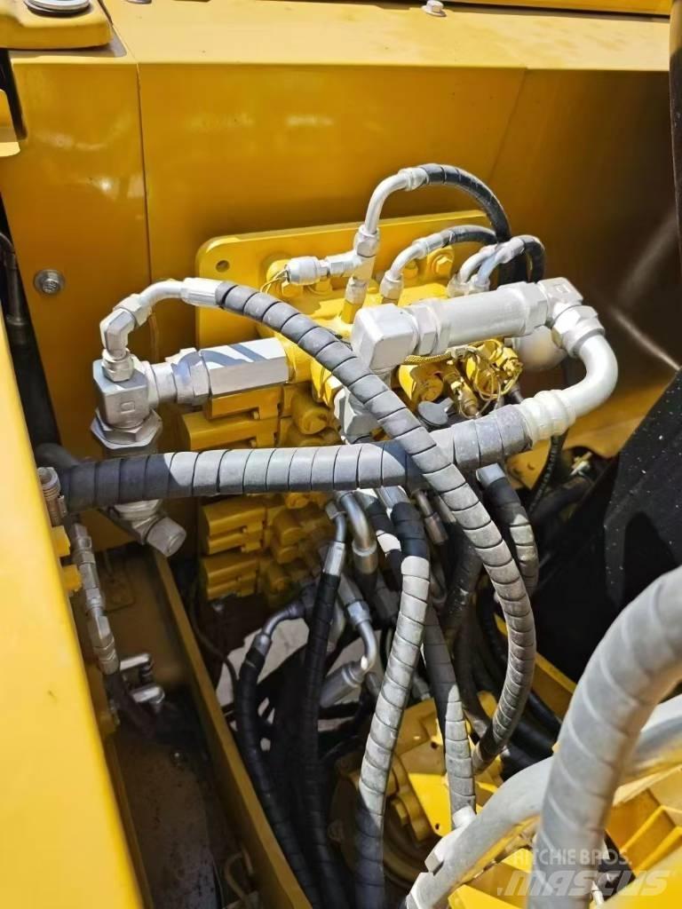CAT 307E2 履带挖掘机