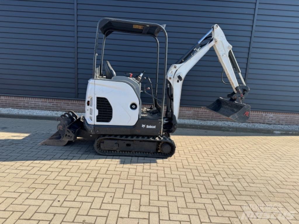 Bobcat E 17 小型挖掘机