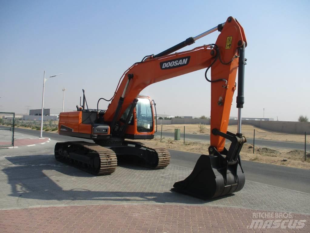 Doosan DX 225 LCA 履带挖掘机