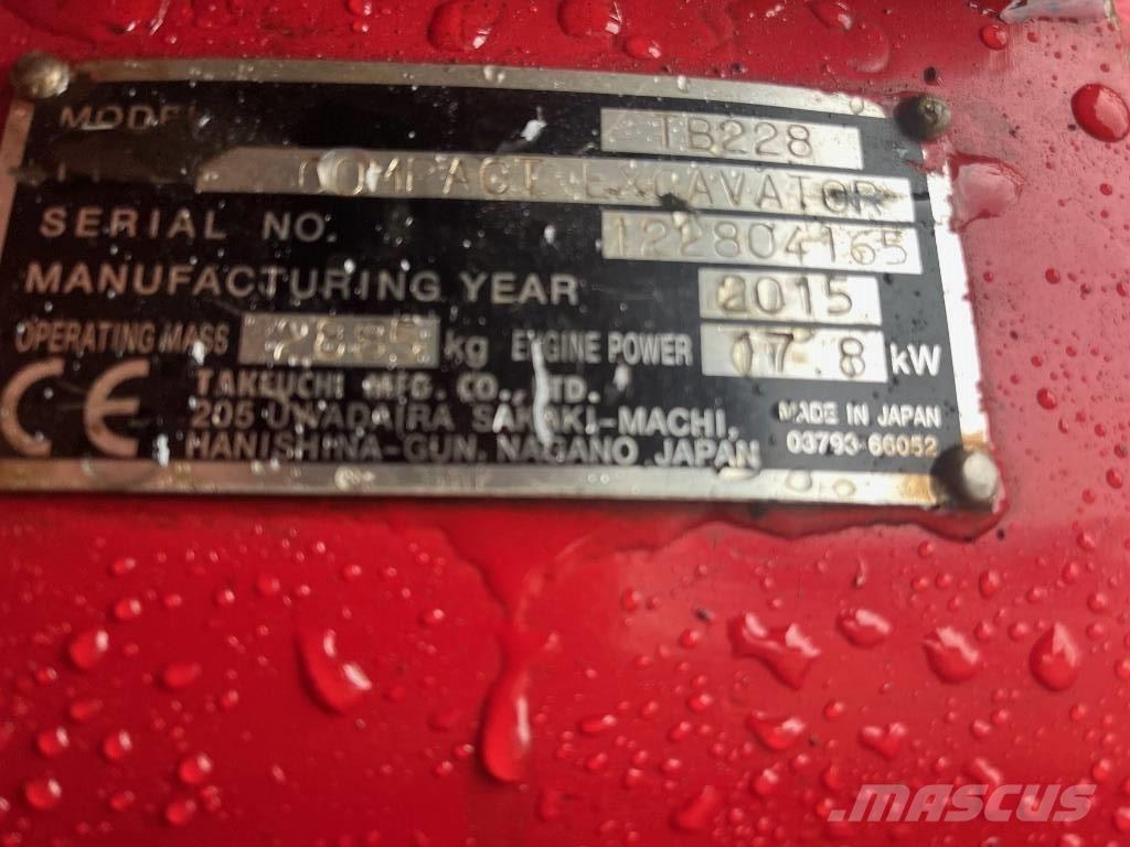 Takeuchi TB 228 小型挖掘机