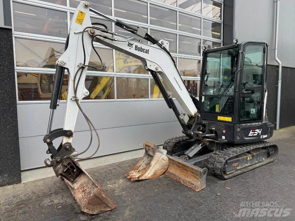 Bobcat E34 小型挖掘机