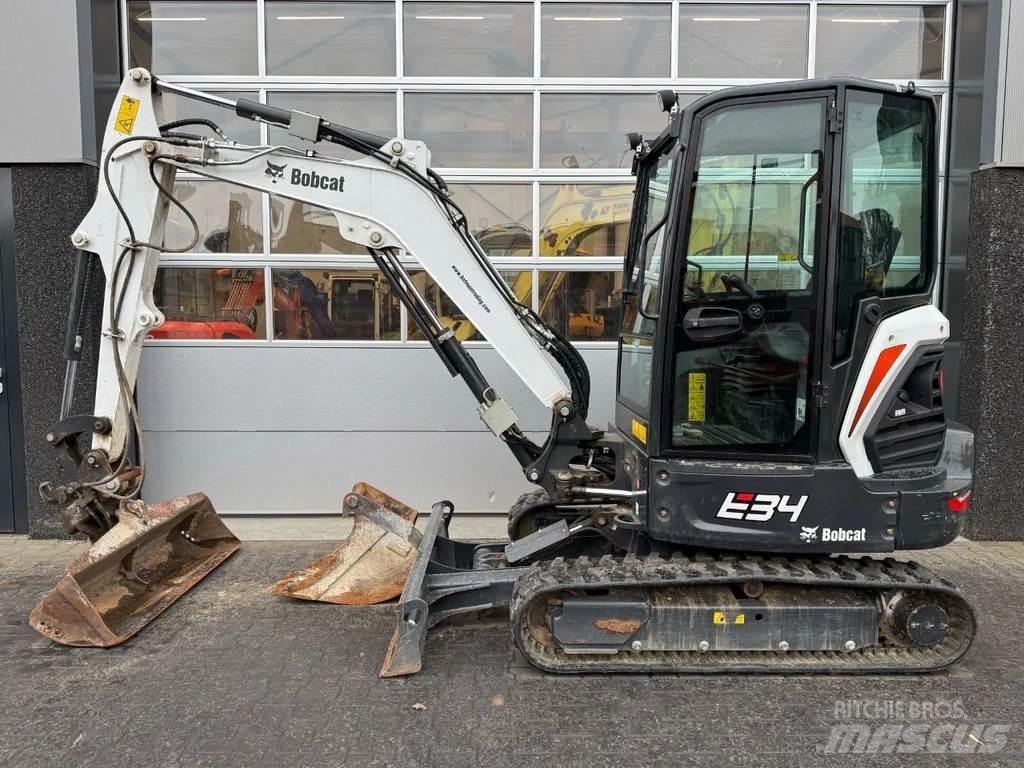 Bobcat E34 小型挖掘机
