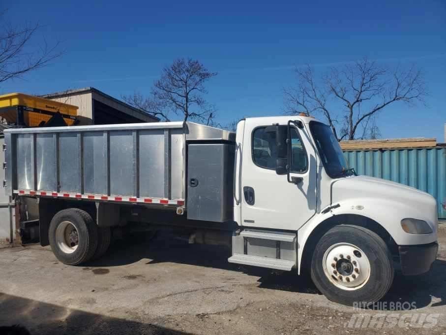 Freightliner M2 自卸式货车