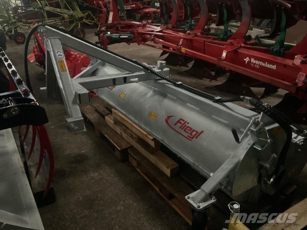 Fliegl Economy 2300 其他清扫车和扫雪车