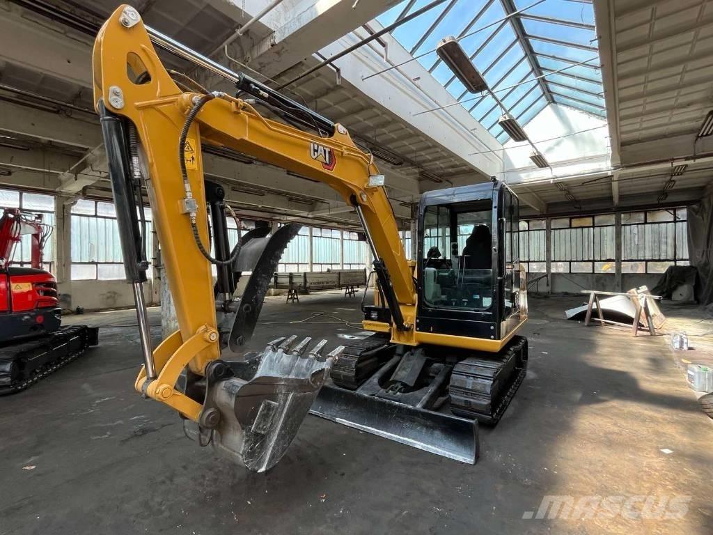 CAT 305.5 E2 小型挖掘机