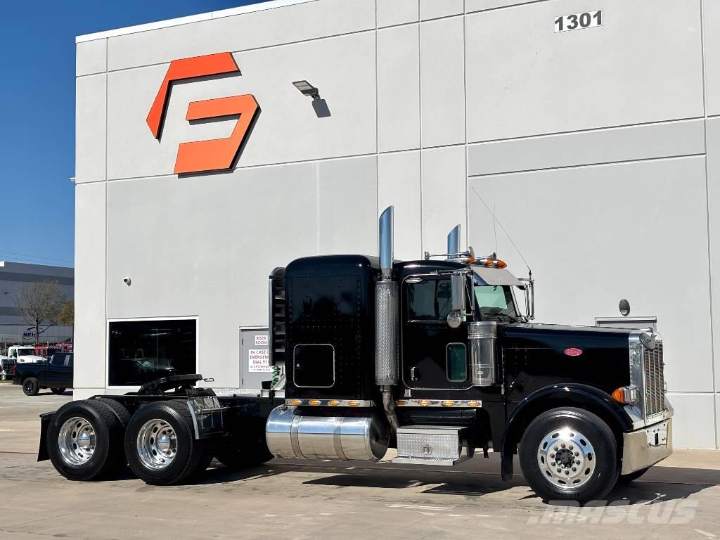 Peterbilt 379 牵引车