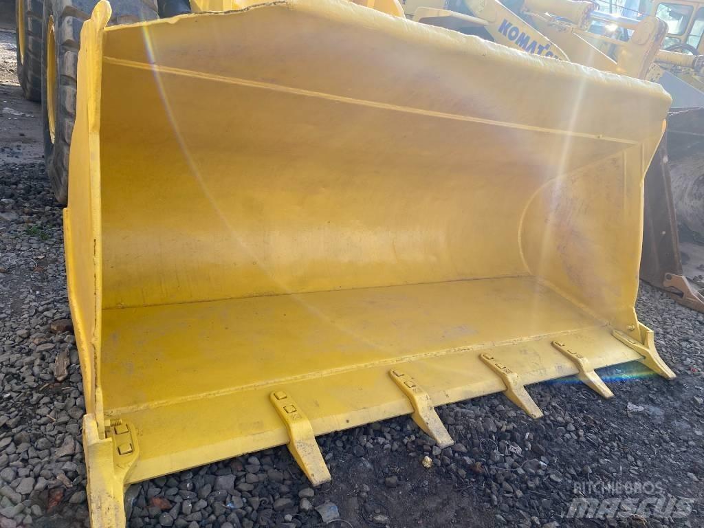 Komatsu WA 320-5 轮式装载机