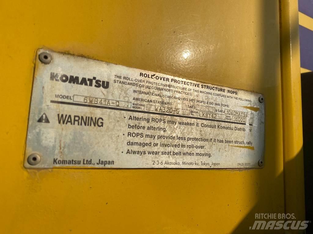 Komatsu WA 320-5 轮式装载机