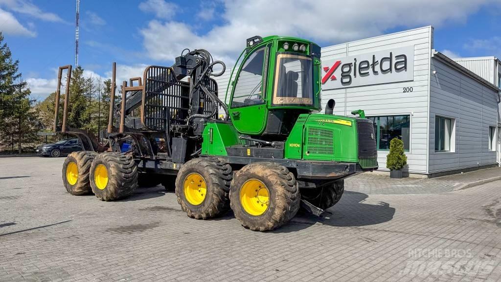 John Deere 1010 E 集运机
