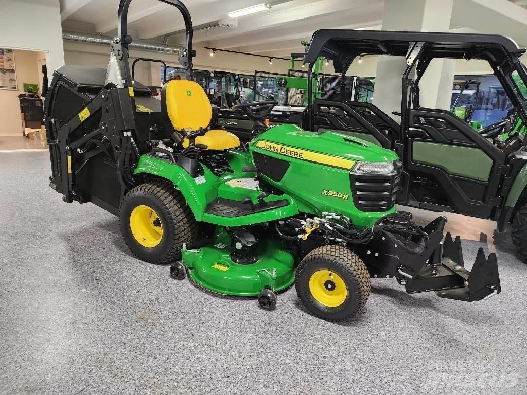 John Deere 950R 骑乘式割草机