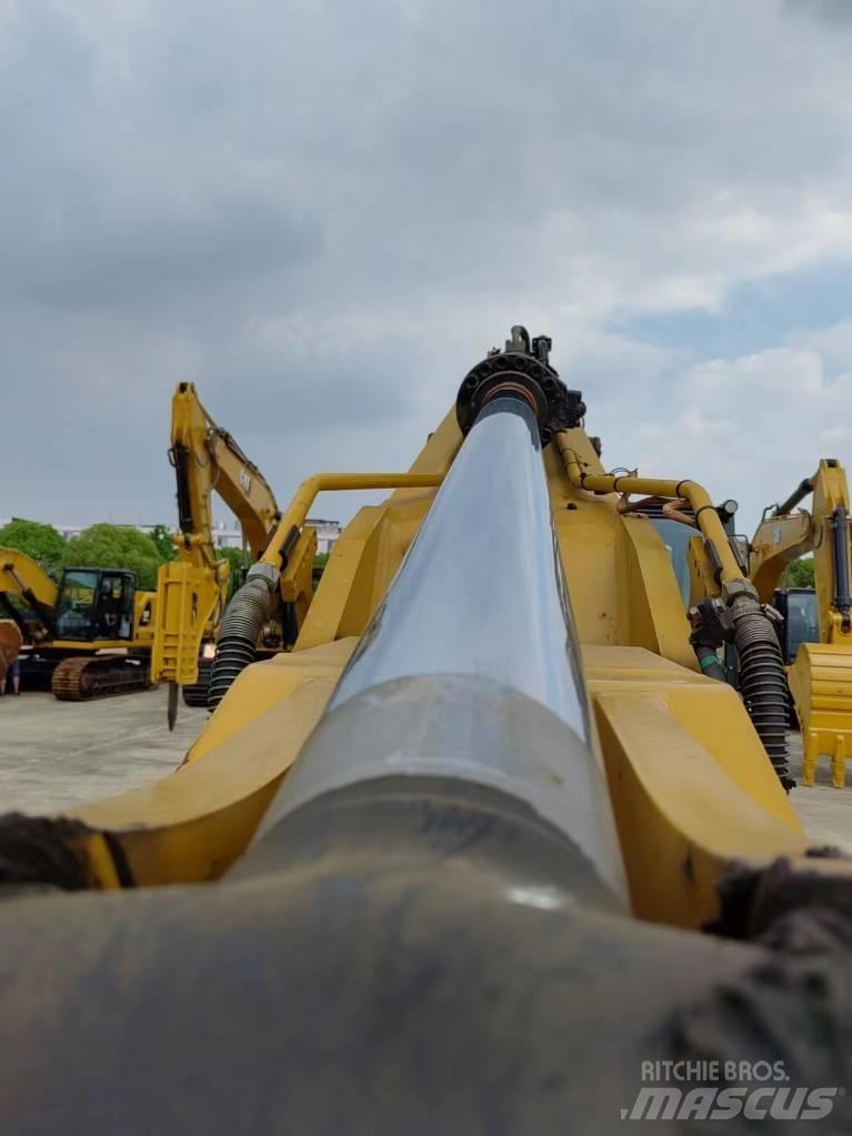 CAT 330 履带挖掘机