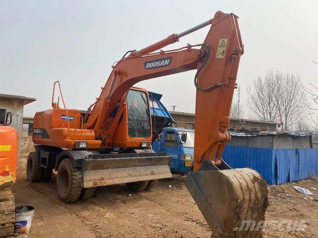 Doosan DH150W 轮式挖掘机