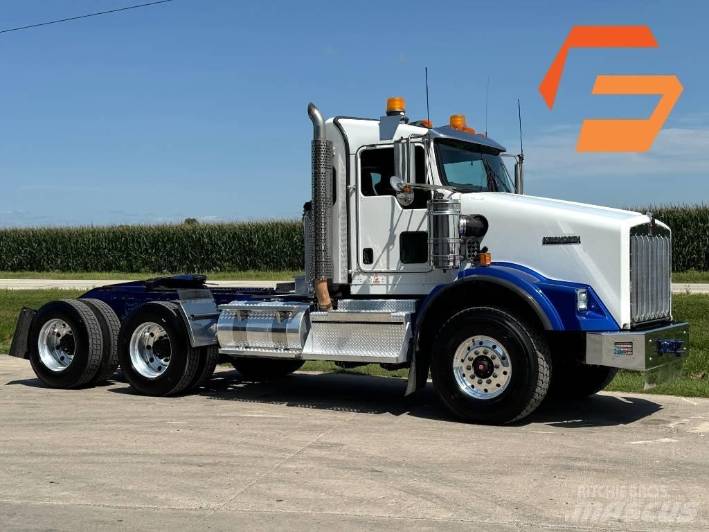 Kenworth T 800 牵引车