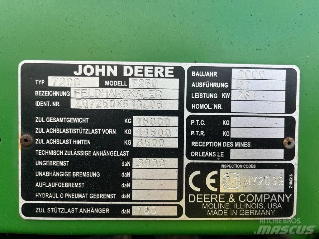 John Deere 7250 自走式青贮饲料收割机