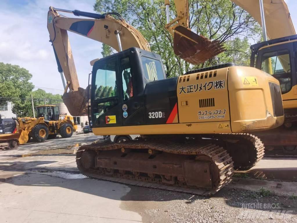 CAT 320 D2 中型挖掘机