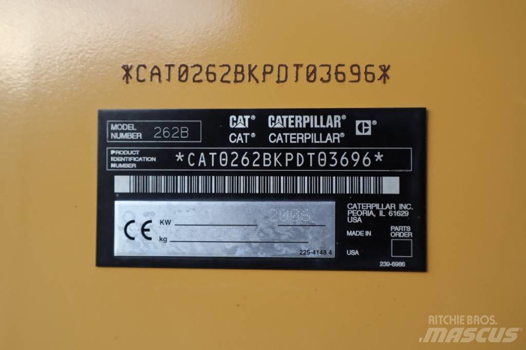 CAT 262 B 小型装载机