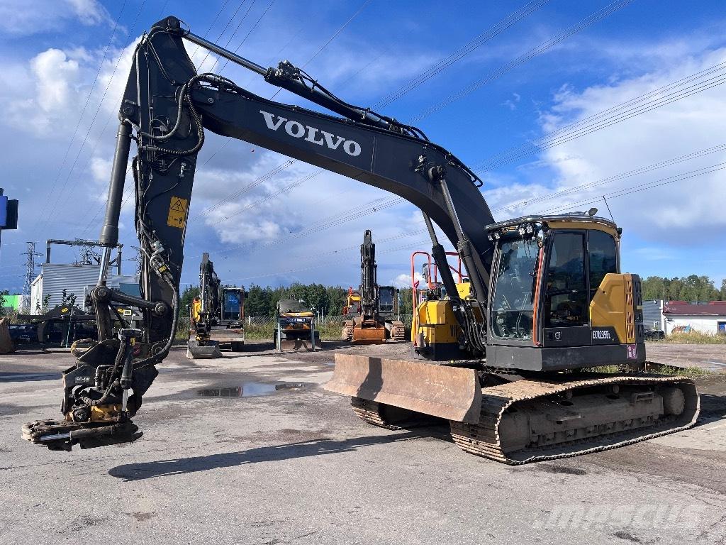 Volvo ECR 235 E 履带挖掘机