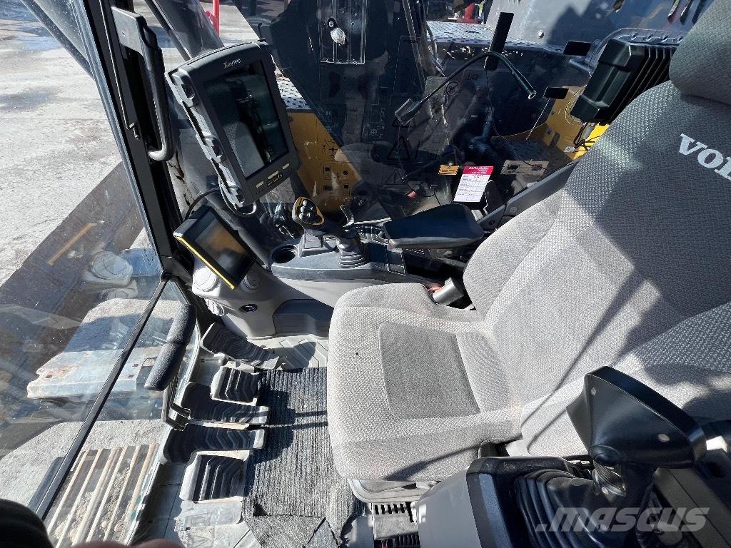 Volvo ECR 235 E 履带挖掘机