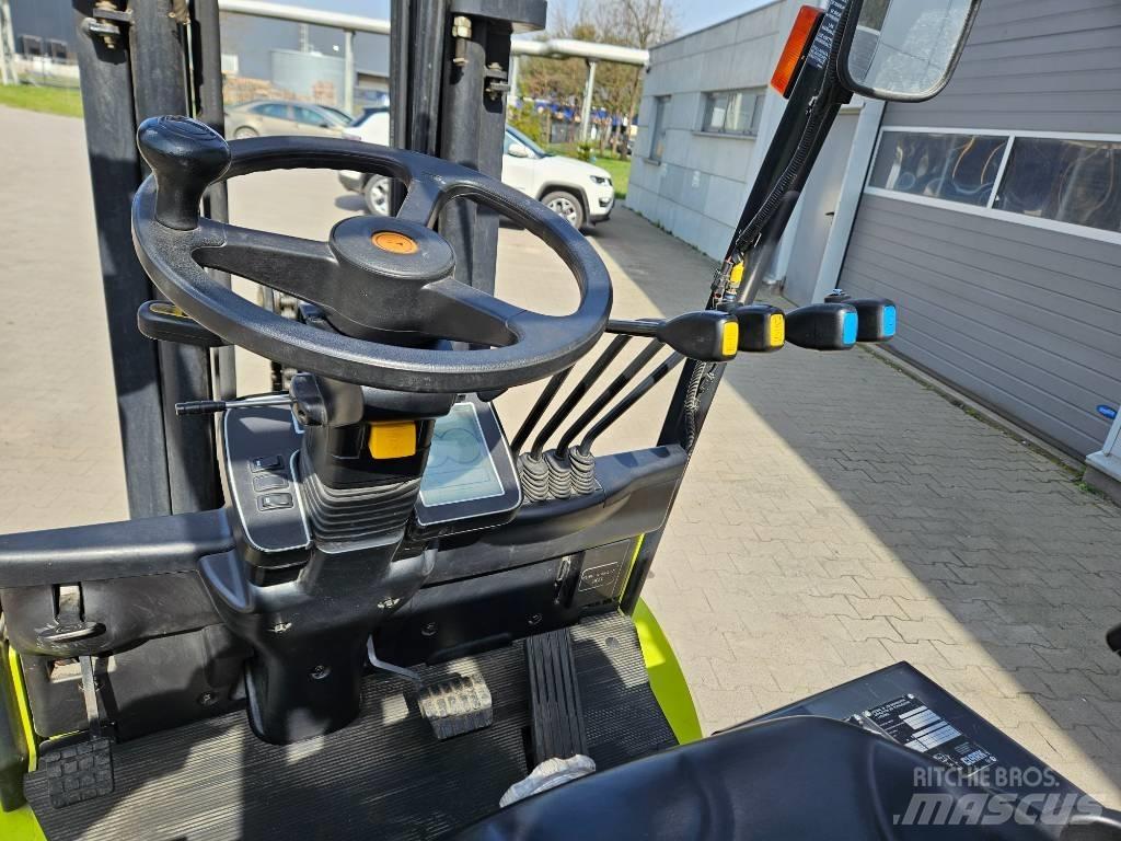Clark EPX32i 电动叉车