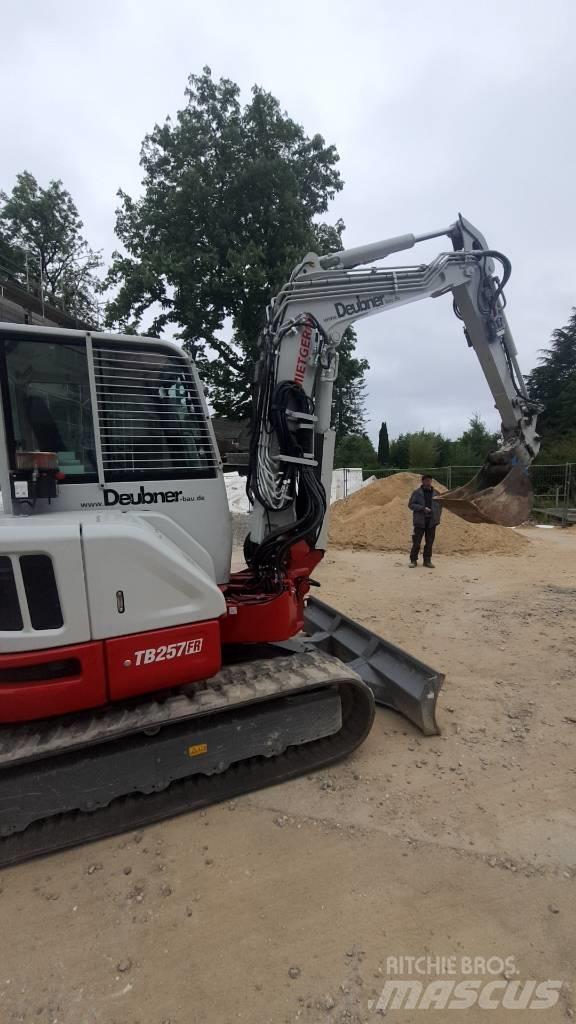Takeuchi TB 260 小型挖掘机