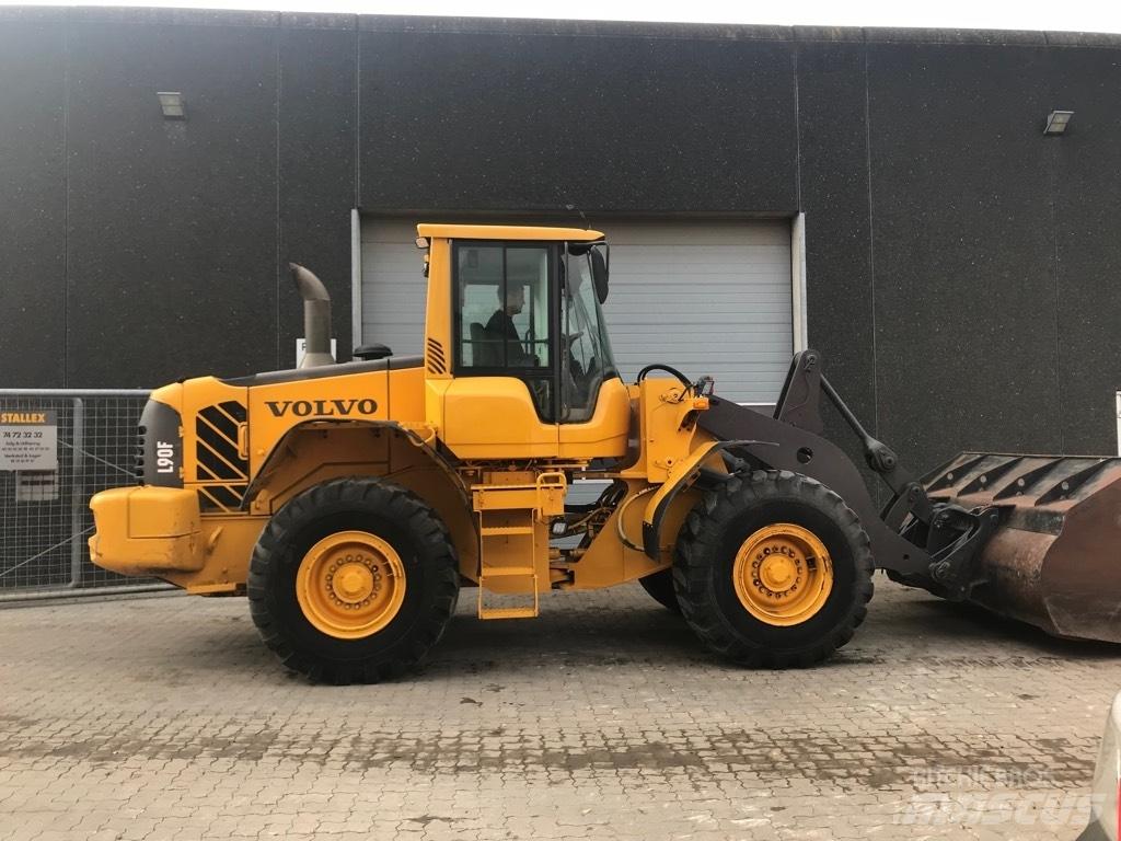 Volvo L90F 轮式装载机