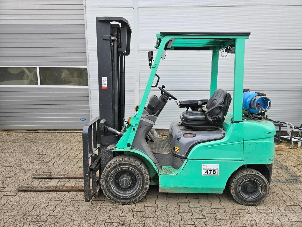 Mitsubishi FG 25 天然气叉车