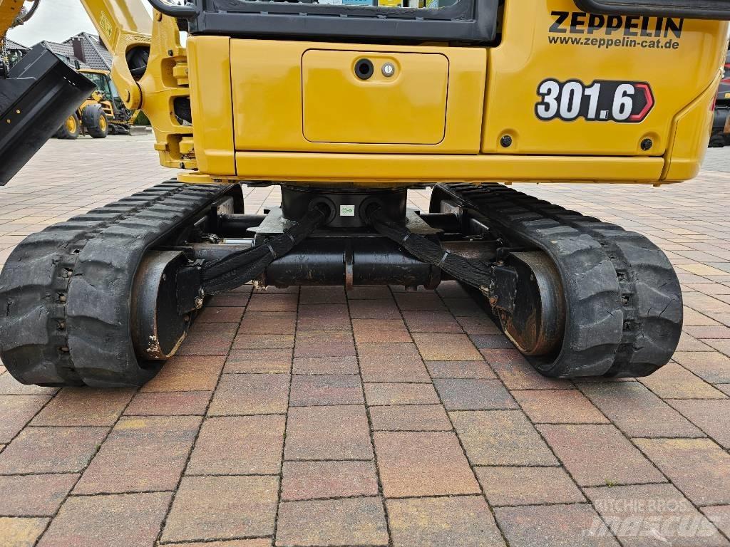 CAT 301.6 小型挖掘机