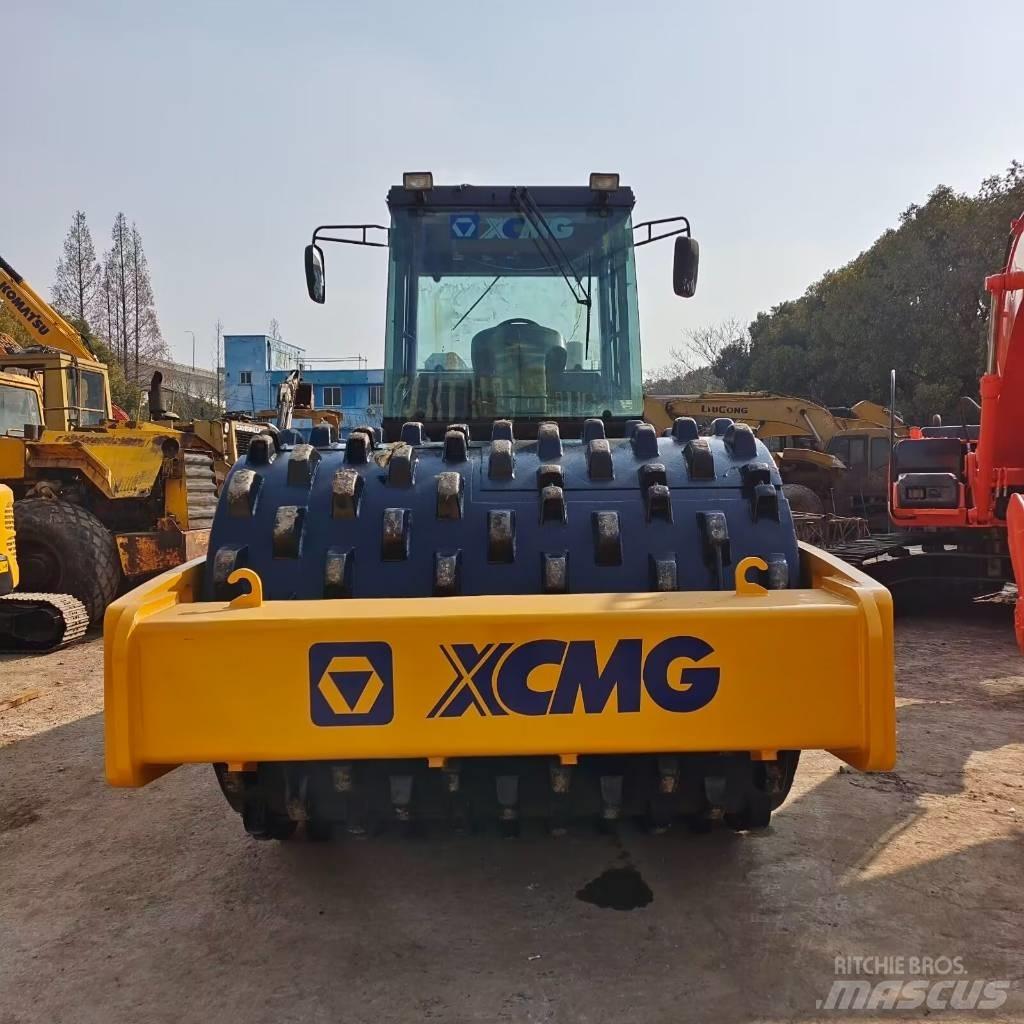 XCMG XS 223 J 单轮压路机