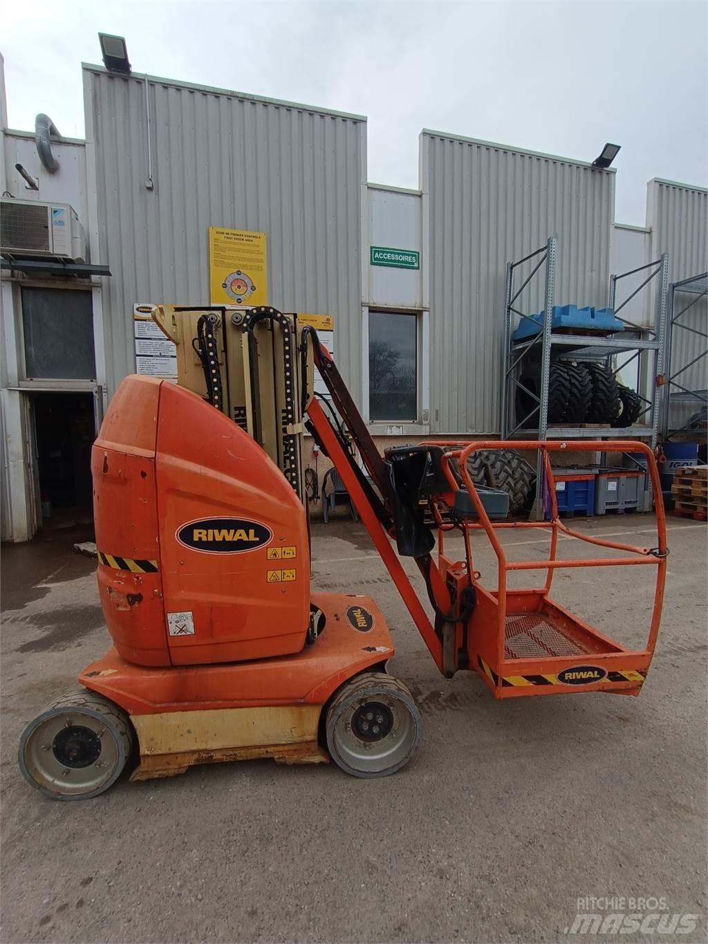 JLG T10E 其他升降机和高空作业平台