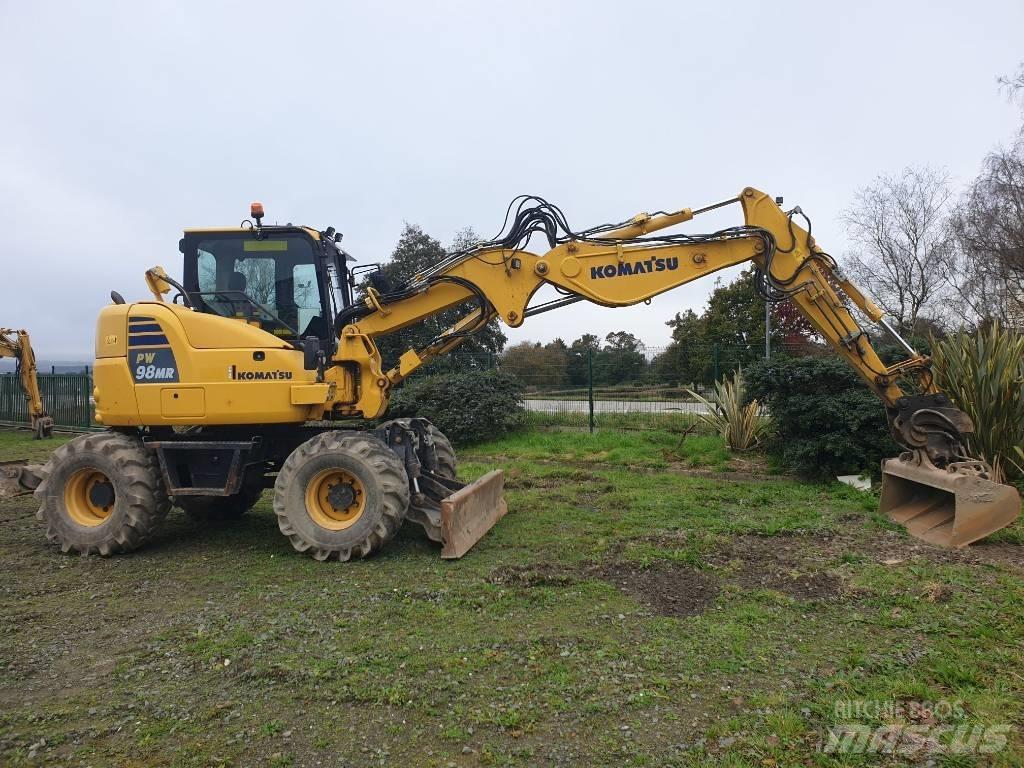 Komatsu PW98MR-10 轮式挖掘机