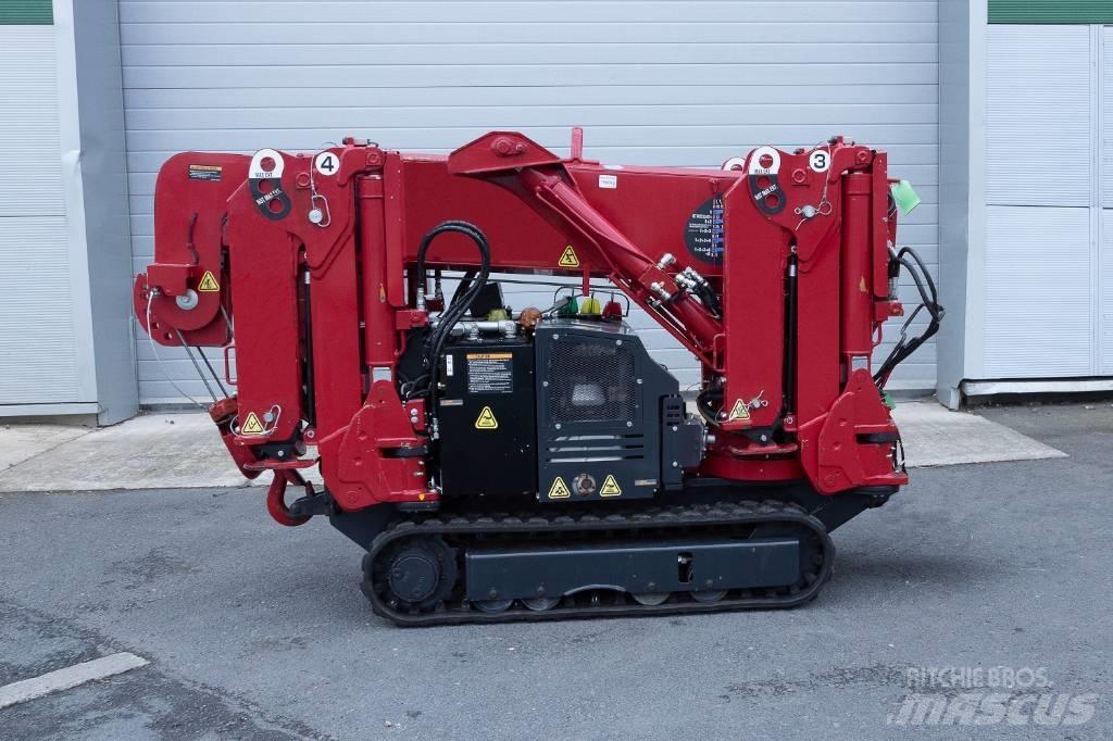 Unic URW-245 轻小型起重机