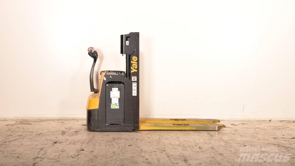 Yale MS20 手推堆垛车