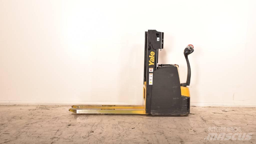 Yale MS20 手推堆垛车