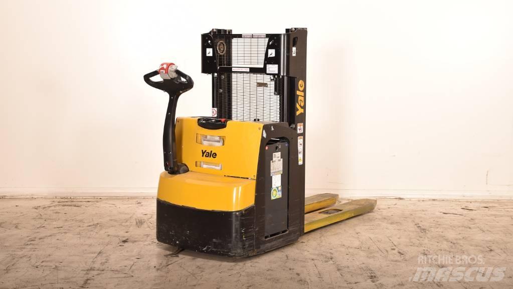 Yale MS20 手推堆垛车