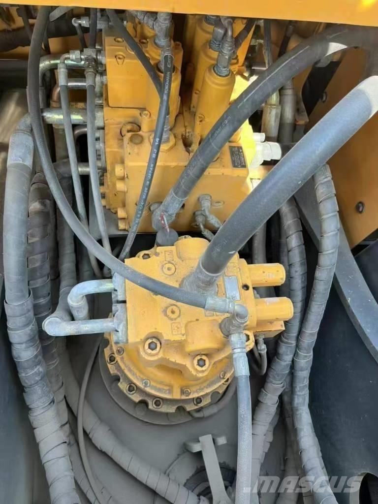 Hyundai 215VS 履带挖掘机