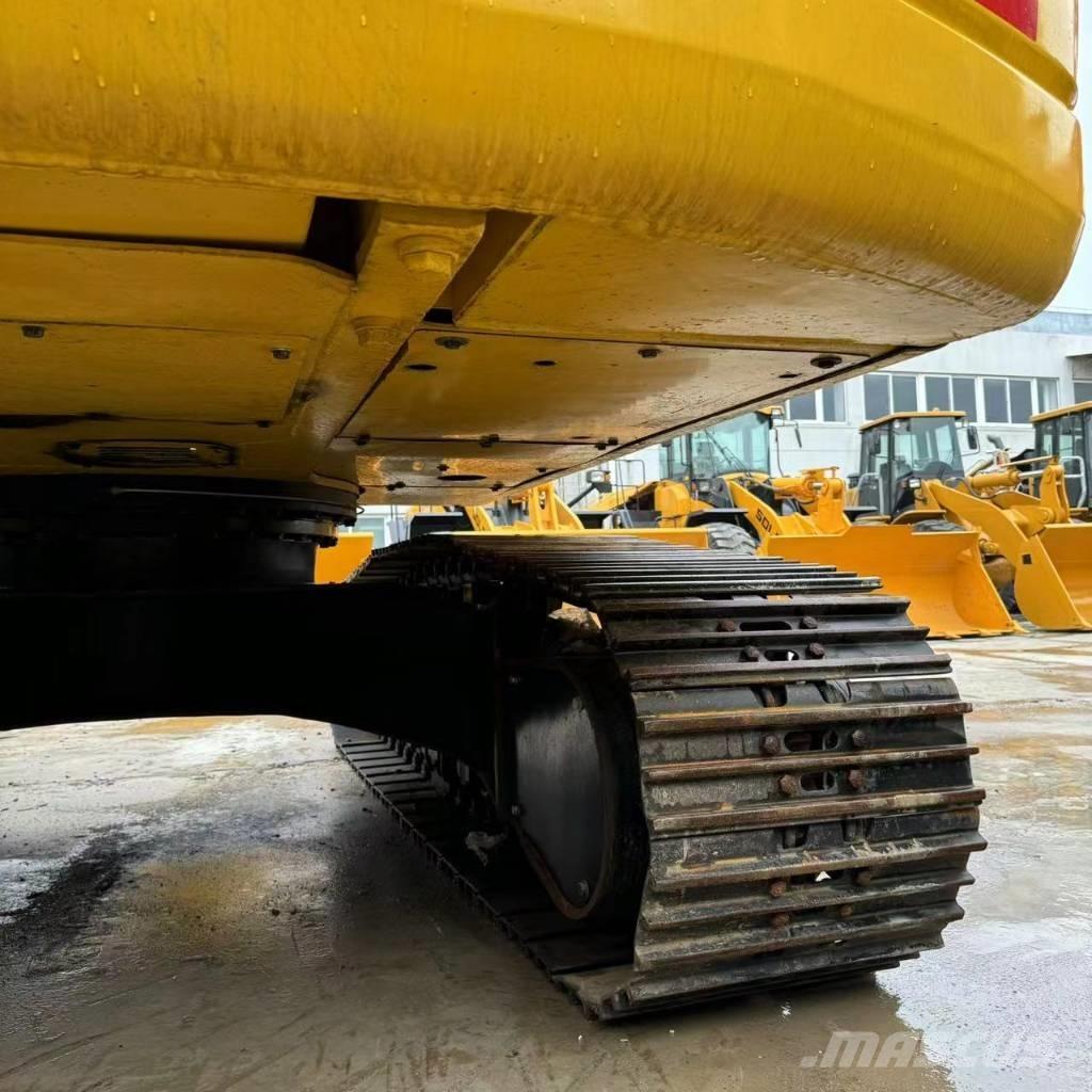 Komatsu PC 220-8 履带挖掘机